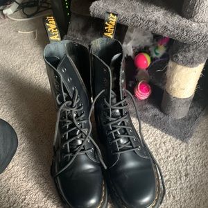 Dr. Martens Jadon Hi Platform Boot